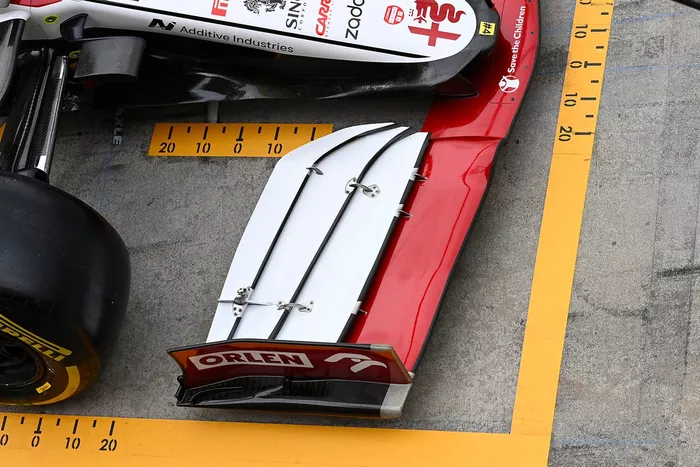 Alfa Romeo Racing C41 voorvleugel