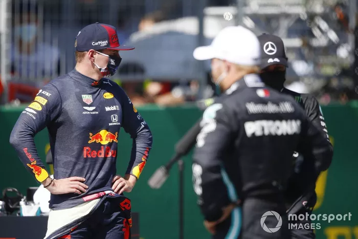 Max Verstappen, Red Bull Racing, Lewis Hamilton, Mercedes-AMG Petronas F1, e Valtteri Bottas, Mercedes F1 W11 EQ Performance, dopo le qualifiche