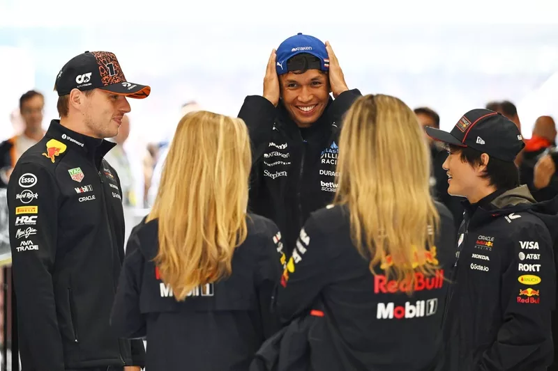 Max Verstappen, Red Bull Racing, Yuki Tsunoda, Red Bull Racing Team, Alexander Albon, Williams