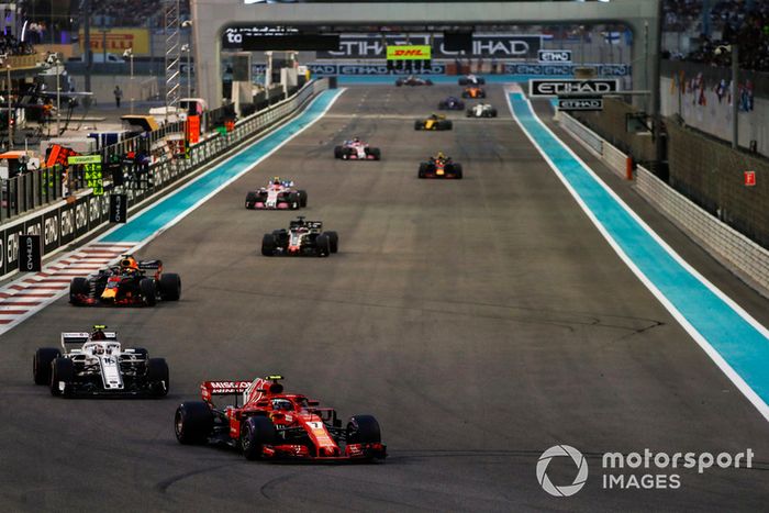 Kimi Raikkonen, Ferrari SF71H, Charles Leclerc, Sauber C37, Daniel Ricciardo, Red Bull Racing RB14, Romain Grosjean, Haas F1 Team VF-18, Esteban Ocon, Racing Point Force India VJM11