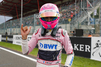 Esteban Ocon, Racing Point Force India, fête sa troisième place en qualifications