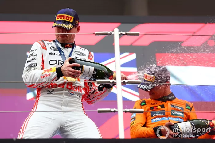 Lando Norris, McLaren, Max Verstappen, Red Bull Racing