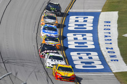 Joey Logano, Team Penske Ford and Brad Keselowski, Team Penske Ford