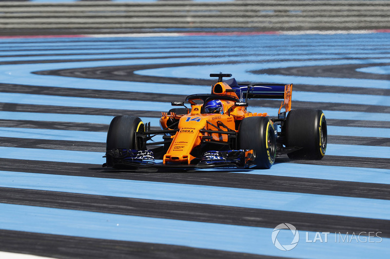 Fernando Alonso, McLaren MCL33, sort de la piste