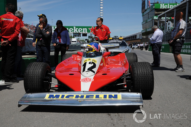 Jacques Villeneuve, pilota el Ferrari 312 T3 con el que su padre ganó el GP de Canadá de 1978