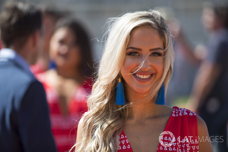 Grid girl