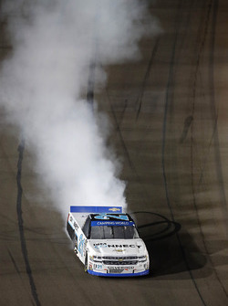 Race winner Johnny Sauter, GMS Racing Chevrolet