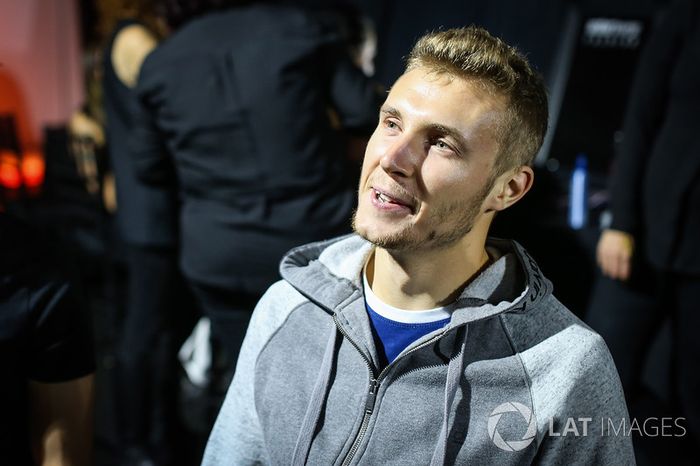 Sergey Sirotkin, Renault Sport F1 Team Test Driver in make up at Amber Lounge Fasion Show