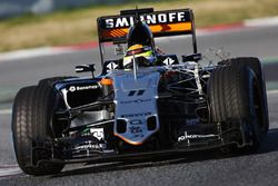 Sergio Perez, Sahara Force India F1 VJM09 unterwegs mit Sensoren am Auto