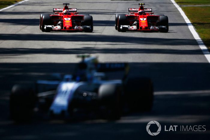  Sebastian Vettel, Ferrari SF70H, Kimi Raikkonen, Ferrari SF70H 