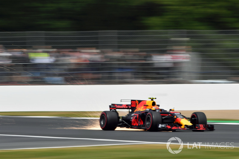 Max Verstappen, Red Bull Racing RB13 chispas