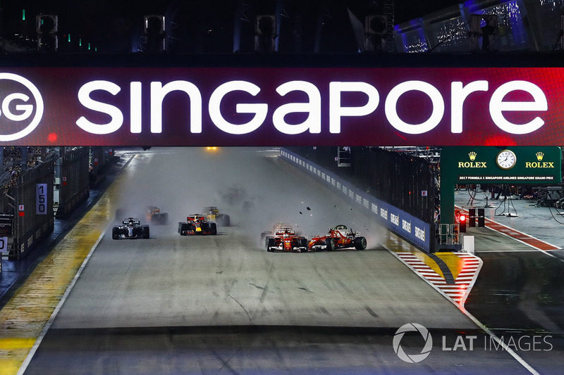 Sebastian Vettel, Ferrari SF70H, Max Verstappen, Red Bull Racing RB13, Kimi Raikkonen, Ferrari SF70H, collide at the start