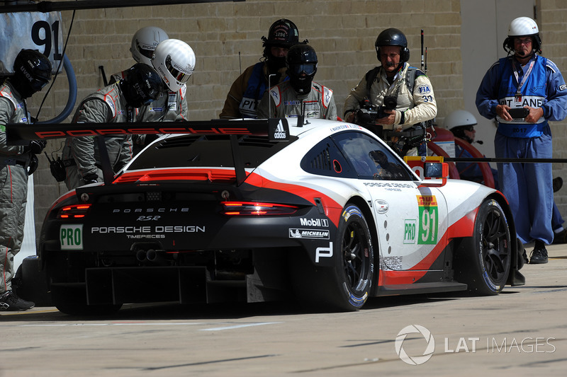 Pitstop #91 Porsche Team Porsche 911 RSR: Richard Lietz, Frédéric Makowiecki