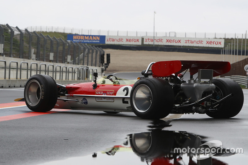 Lotus 49B