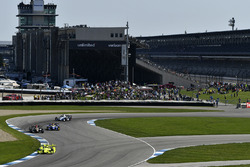 Simon Pagenaud, Team Penske Chevrolet, James Hinchcliffe, Schmidt Peterson Motorsports Honda, Alexan