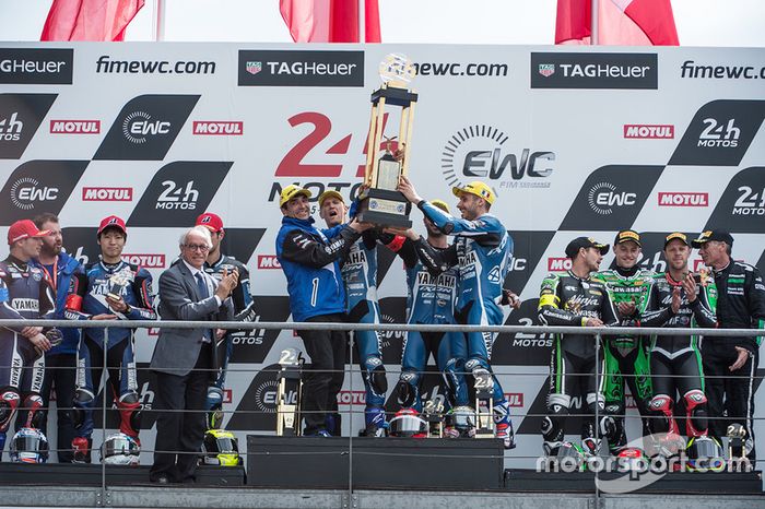 Podium: ganadores, Mike di Meglio, Niccolo Canepa, David Checa, segundo, Kohta Nozane, Marvin Fritz, Broc Parkes, Max Neukirchner, tercero, Randy de Puniet, Mathieu Gines, Fabian Foret