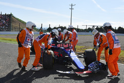 Маршали, Scuderia Toro Rosso STR12 Карлоса Сайнса-мол.