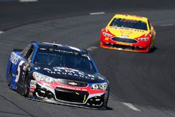 Kasey Kahne, Hendrick Motorsports Chevrolet Joey Logano, Team Penske Ford