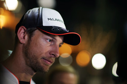 Дженсон Баттон, McLaren со СМИ