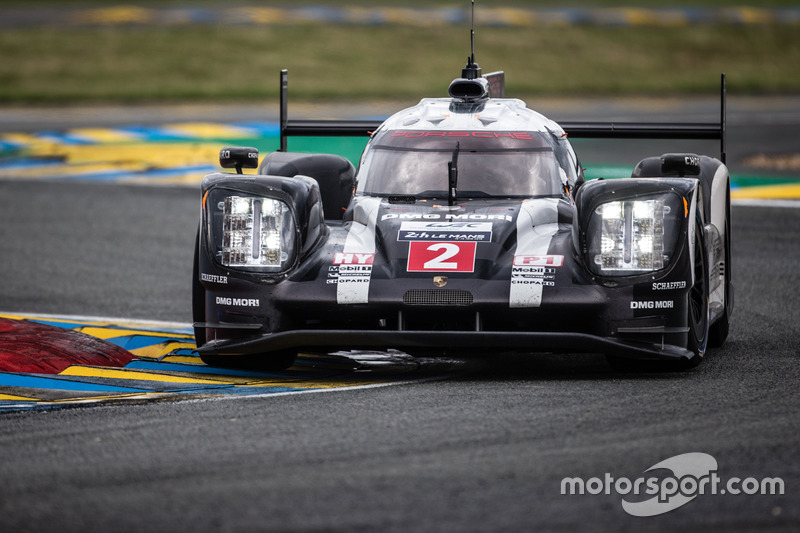 #2 Porsche Team Porsche 919 Hybrid: Romain Dumas, Neel Jani, Marc Lieb