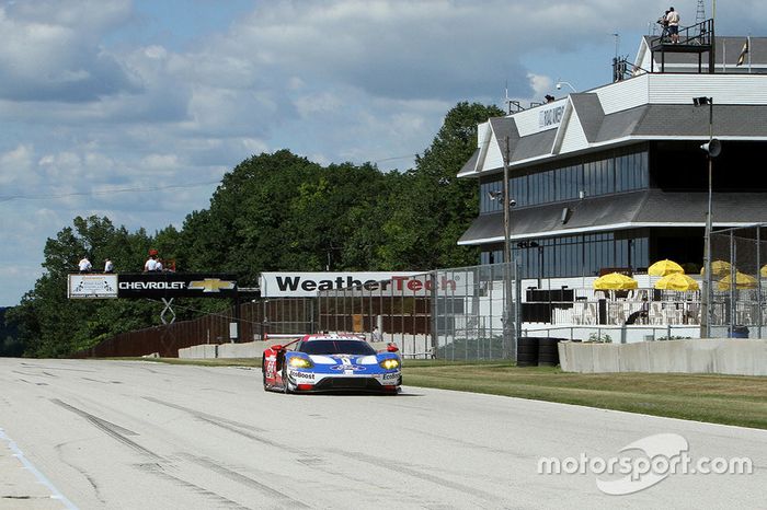 #66 Chip Ganassi Racing Ford GT: Joey Hand, Dirk Müller