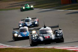 #1 Porsche Team Porsche 919 Hybrid: Timo Bernhard, Mark Webber, Brendon Hartley