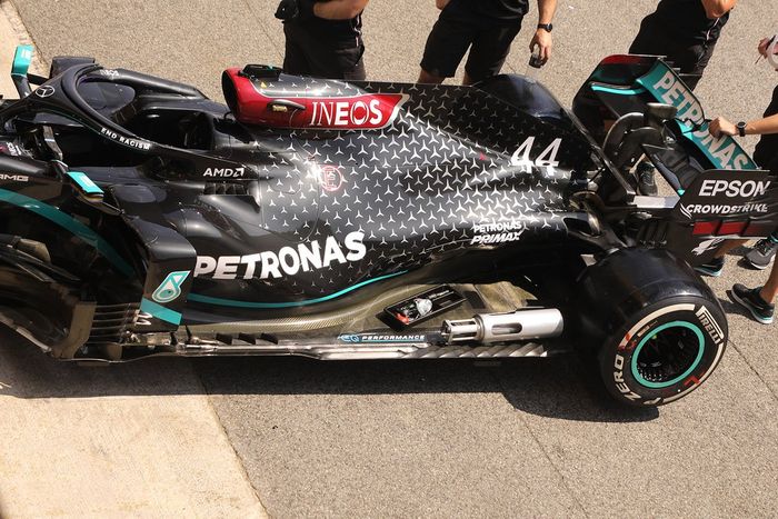 Detalle lateral trasero del Mercedes F1 W11