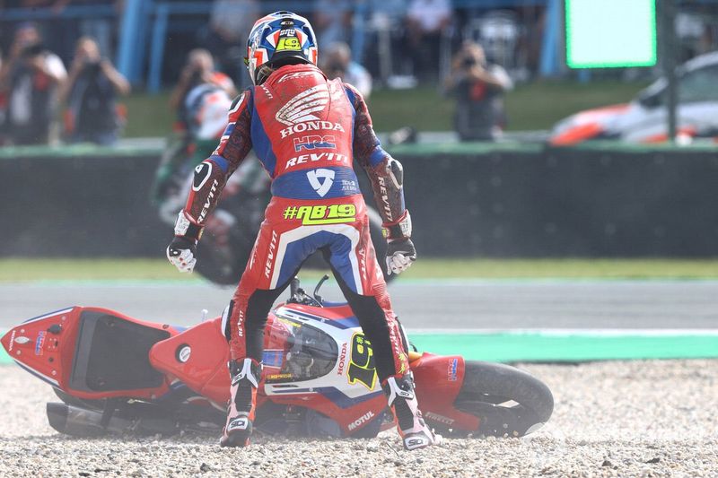 Alvaro Bautista, Team HRC crash