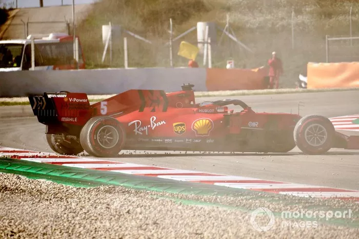 Sebastian Vettel, Ferrari SF1000 hace un trompo