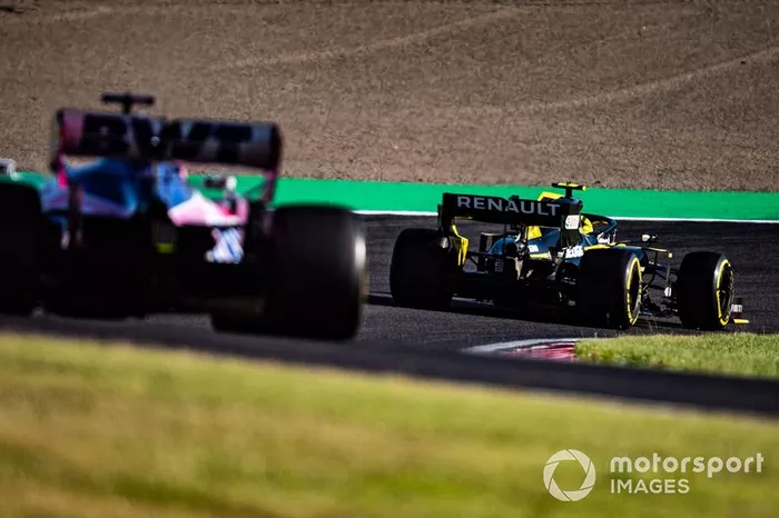 Nico Hulkenberg, Renault F1 Team R.S. 19, Sergio Pérez, Racing Point RP19