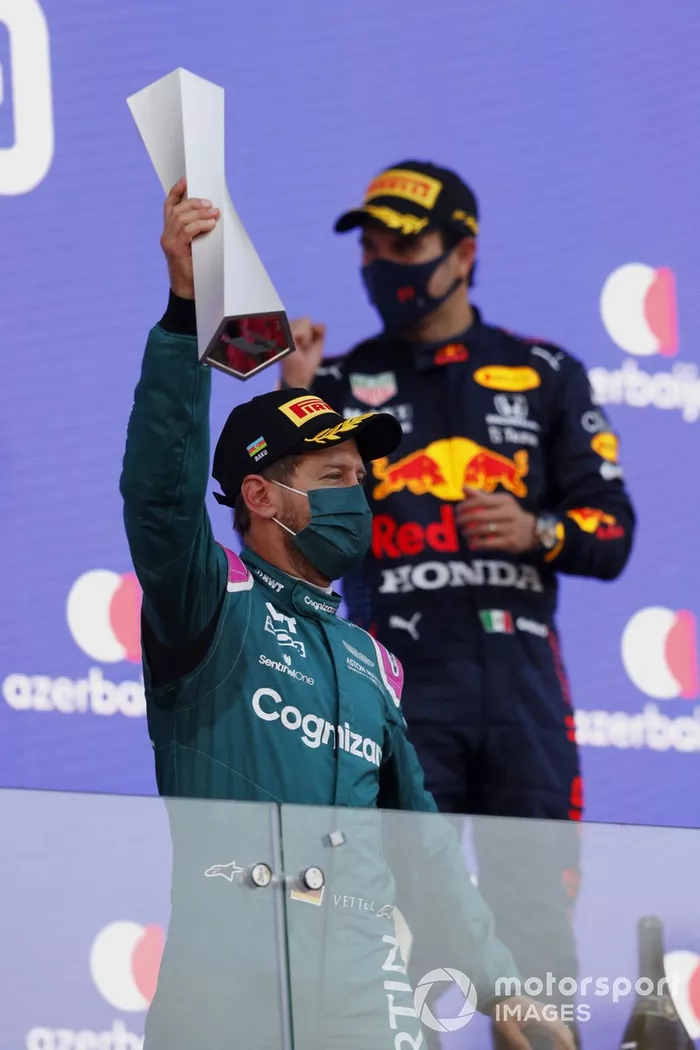 Podio: segundo lugar Sebastian Vettel, Aston Martin