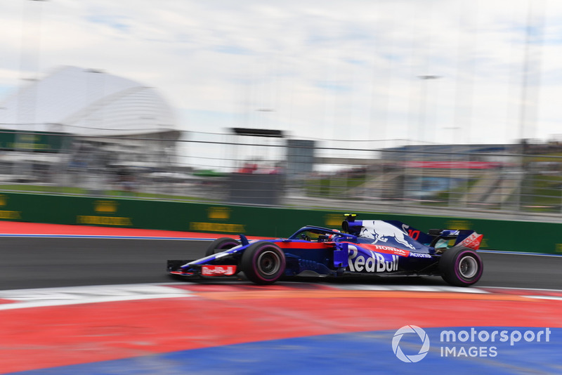 17: Pierre Gasly, Scuderia Toro Rosso STR13, sin tiempo en Q2