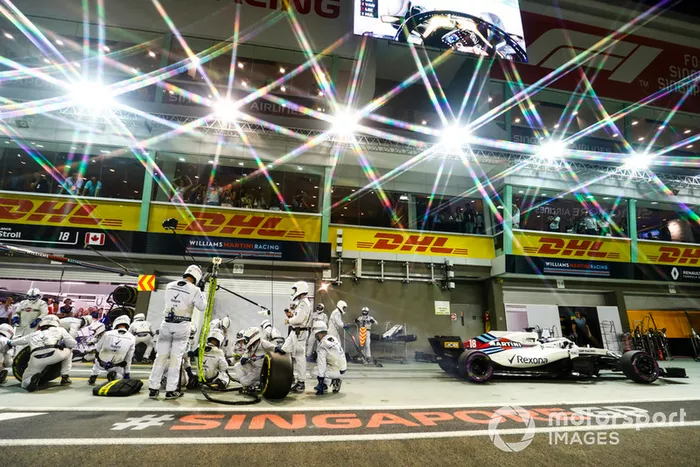Lance Stroll, Williams FW41 sale de pits