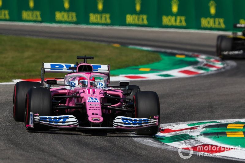 Sergio Pérez, Racing Point RP20, Daniel Ricciardo, Renault F1 Team R.S.20