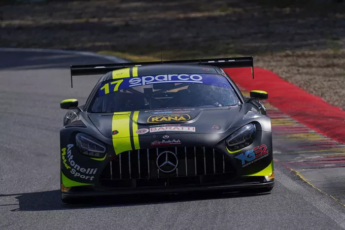 #17 Antonelli Motorsport, Mercedes-AMG GT3: Florian Scholze, Kikko Galbiati