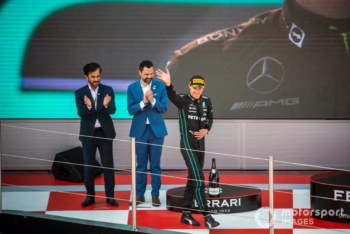 Podio: tercer lugar George Russell, Mercedes-AMG