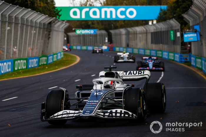 Pierre Gasly, AlphaTauri AT03, Fernando Alonso, Alpine A522