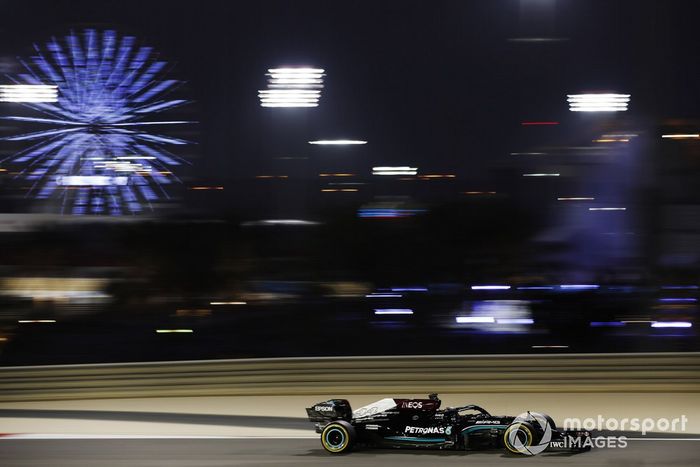 Lewis Hamilton, Mercedes W12