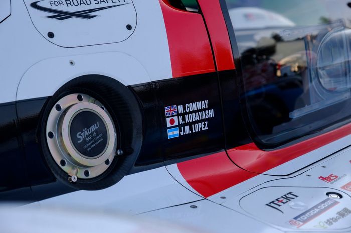 Details, #7 Toyota Gazoo Racing Toyota GR010 - Hybrid: Mike Conway, Kamui Kobayashi, Jose Maria Lopez