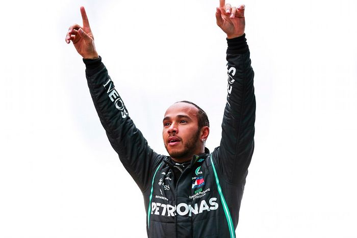 Ganador de la carrera y campeón del mundo Lewis Hamilton, Mercedes F1