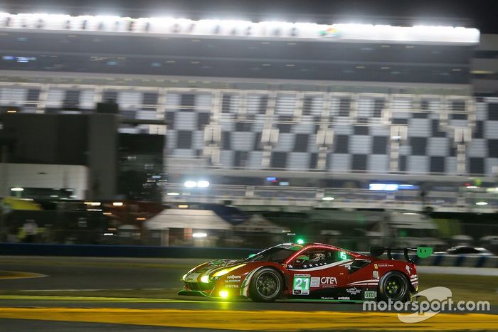#21 AF Corse Ferrari 488 GT3, GTD: Nicklas Nielsen, Daniel Serra, Matteo Cressoni, Simon Mann