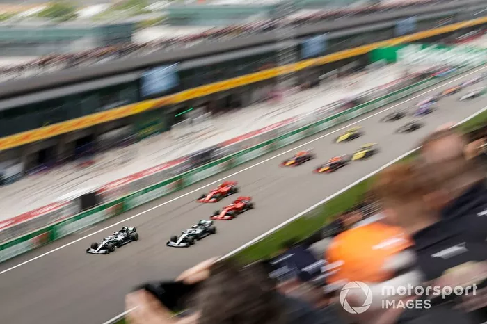 La salida del GP de China 2019 de F1