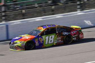 Kyle Busch, Joe Gibbs Racing, Toyota Camry M&M's Halloween