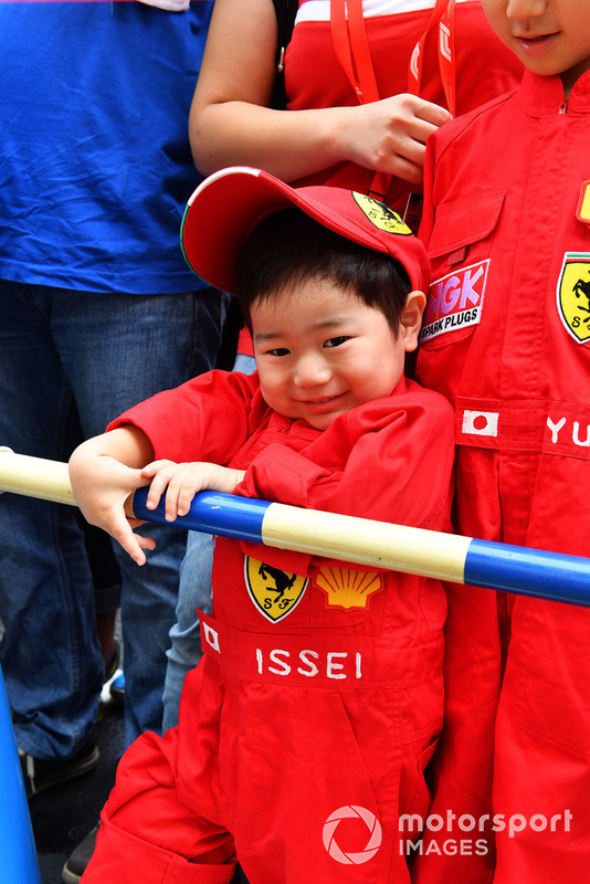 Young Ferrari fan