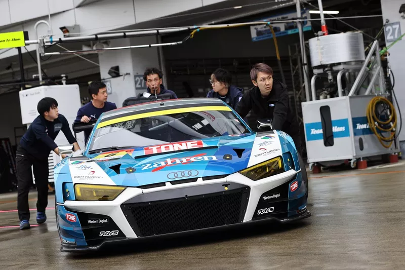#6 DOBOT Audi R8 LMS