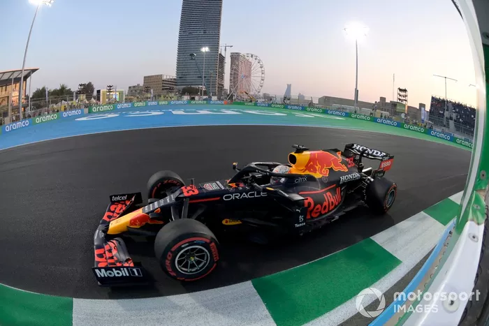 Max Verstappen, Red Bull Racing RB16B