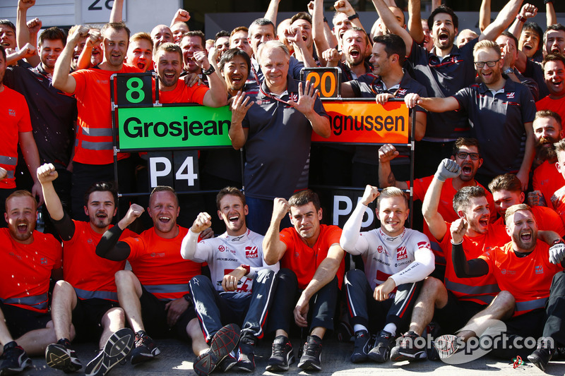 Ромен Грожан, Кевін Магнуссен, Haas F1 Team, з командою