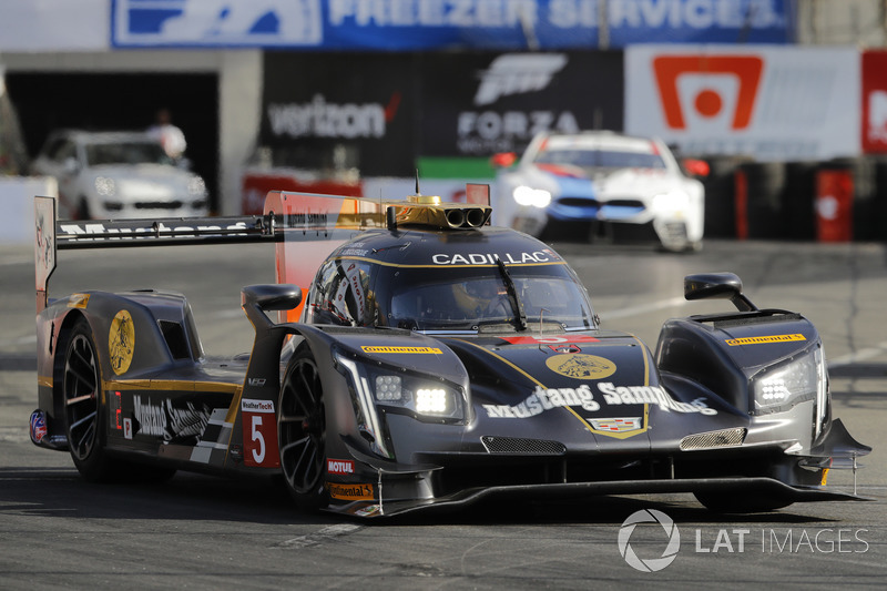 #5 Action Express Racing Cadillac DPi, P: Joao Barbosa, Filipe Albuquerque