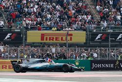 2017 World Champion Lewis Hamilton, Mercedes AMG F1