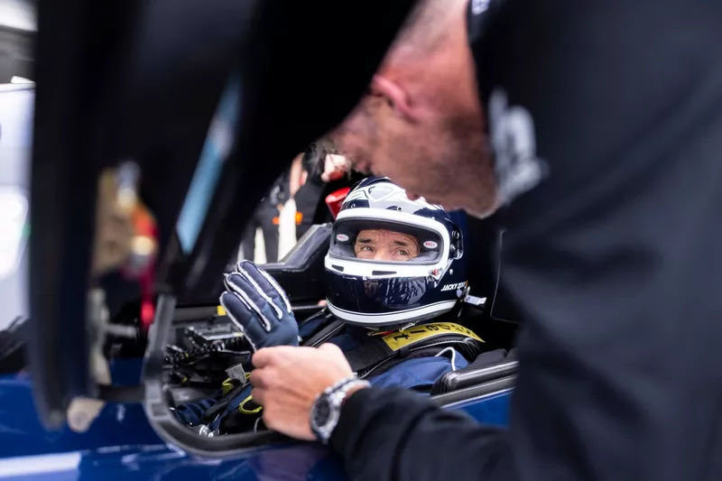 Jacky Ickx, Genesis Magma Racing